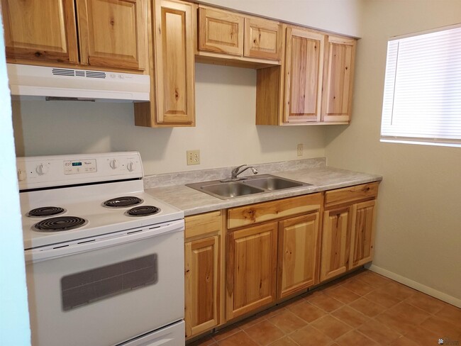 2040 S 11th Ave in Yuma, AZ - Building Photo - Building Photo