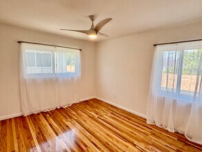 6640 Woodman Ave in Los Angeles, CA - Building Photo - Building Photo