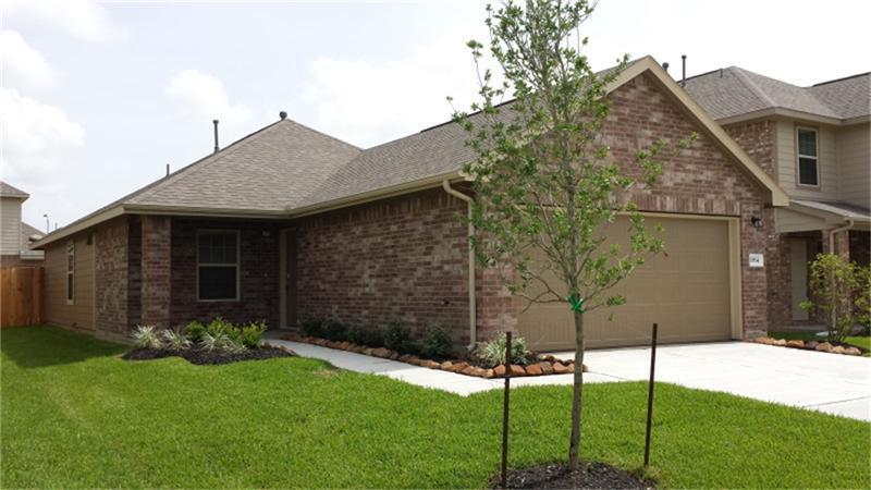 1934 Acorn Glen Trail in Fresno, TX - Building Photo