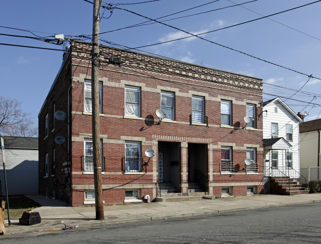 113-115 Seaman St in New Brunswick, NJ - Building Photo - Building Photo