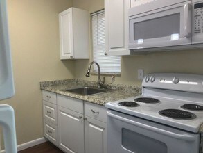 5205 Eadie Pl in West Palm Beach, FL - Building Photo - Building Photo