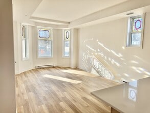 2693 Bd Pie-IX in Montréal, QC - Building Photo - Building Photo