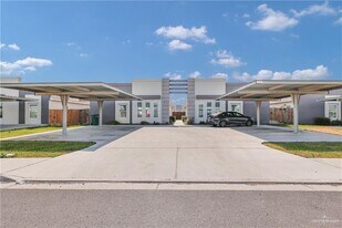 16 S Dahlia St in Pharr, TX - Building Photo