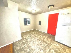 1325 E 5th N in Mountain Home, ID - Building Photo - Building Photo