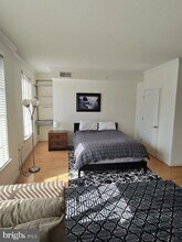 1441 Rhode Island Ave NW in Washington, DC - Foto de edificio - Building Photo