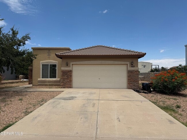 property at 613 Valley Plum Ave
