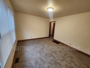 1108 Hathaway Ave in Louisville, KY - Building Photo - Building Photo