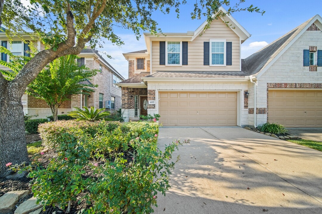 4027 Waterford Ln in Missouri City, TX - Building Photo