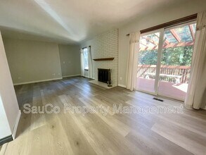 324 SE 30th Ave in Hillsboro, OR - Building Photo - Building Photo