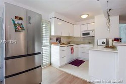 1005 8th St in Miami Beach, FL - Building Photo - Building Photo