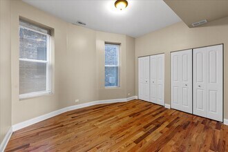 3927 N Clarendon Ave, Unit 1R in Chicago, IL - Foto de edificio - Building Photo