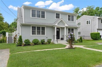 72 Eastnor Rd-Unit -1 in Newport, RI - Building Photo - Building Photo