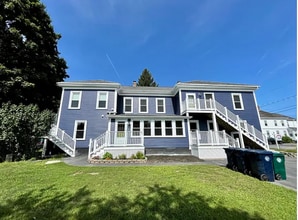 36 Mount Pleasant St, Unit 2 in Biddeford, ME - Building Photo - Building Photo