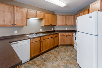 Cedar Pointe Apartment Homes LLC in St Augusta, MN - Foto de edificio - Interior Photo