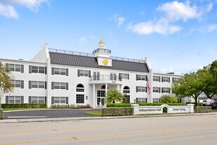 Independence Hall Senior Living in Wilton Manors, FL - Building Photo