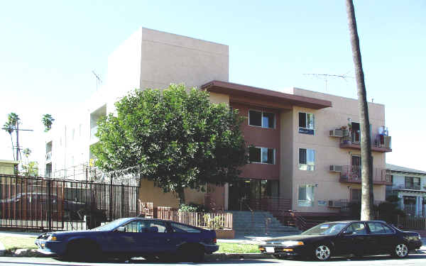 943 Arapahoe St in Los Angeles, CA - Building Photo - Building Photo