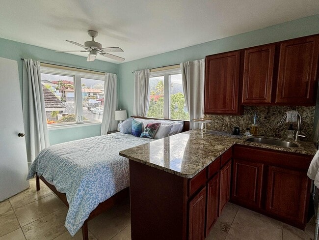 777 Kolani Pl, Unit Ocean View private studio in Wailuku, HI - Building Photo - Building Photo