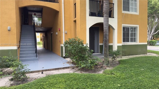 2440 E Preserve Way in Miramar, FL - Building Photo - Building Photo