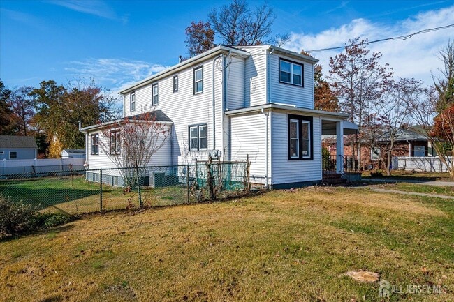 385 Pierson Ave in Edison, NJ - Building Photo - Building Photo