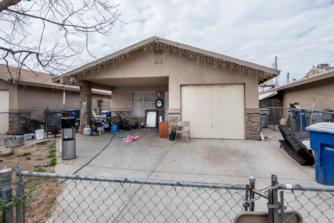 2054 S 4th St in Fresno, CA - Building Photo - Building Photo