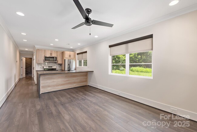 1928 W Trade St in Charlotte, NC - Building Photo - Building Photo