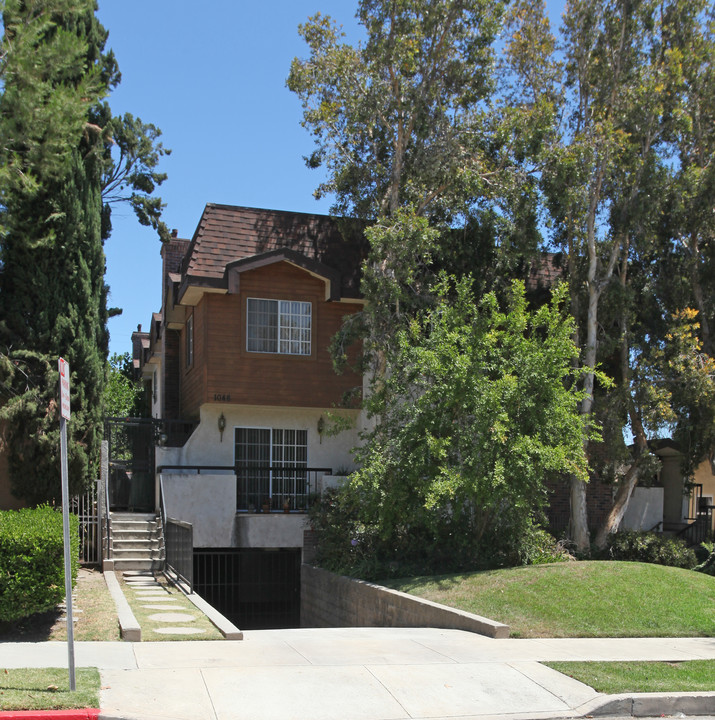 1048 Rosedale Ave in Glendale, CA - Building Photo