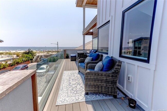 7 Indiana Ave in Long Beach, NY - Building Photo - Building Photo