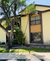 4529 Carambola Cir S in Coconut Creek, FL - Building Photo