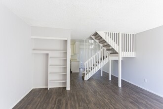 Camelot Terrace Apartments in Carlsbad, CA - Building Photo - Interior Photo