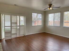 1585 Canyonlands court in Reno, NV - Building Photo - Building Photo