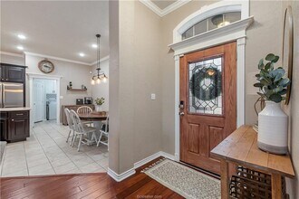 Beautiful 3 Bed, 2 Bath in Castlegate in College Station, TX - Building Photo - Building Photo