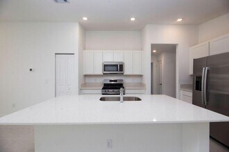 11146 NW Fernbrook Dr in Port St. Lucie, FL - Building Photo - Building Photo