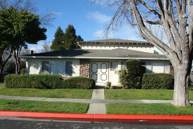 13555 Gleason Ave in San Jose, CA - Building Photo - Building Photo