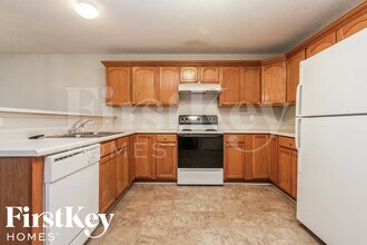 1403 Round Lake Rd in Greenwood, IN - Building Photo - Building Photo