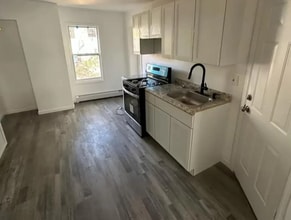 Emmet Emmet Street 2 in Albany, NY - Building Photo - Building Photo