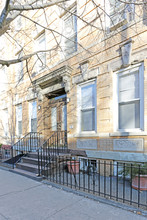 59-09 Catalpa Ave in Ridgewood, NY - Building Photo - Building Photo