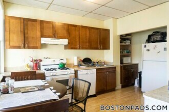 32 Orkney Rd in Boston, MA - Building Photo - Building Photo