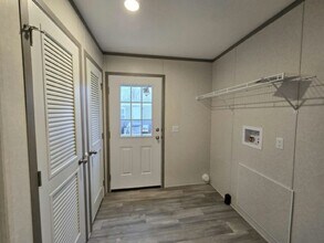 437 Romeo Dr in Lakeville, MN - Building Photo - Building Photo