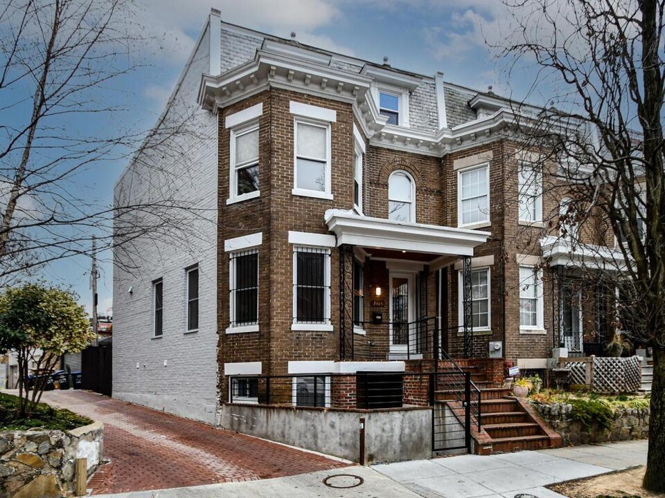3415 13th St NW in Washington, DC - Building Photo