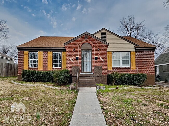 3182 Crump Ave