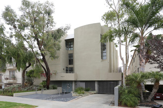 927 5th St in Santa Monica, CA - Building Photo - Primary Photo