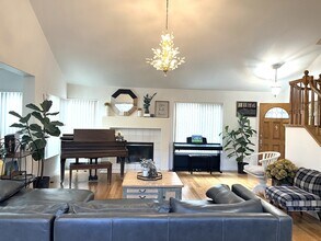 10841 Portobelo Dr, Unit Portobelo in San Diego, CA - Foto de edificio - Building Photo