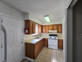 117 Oak Ridge Ave in Donaldsonville, LA - Building Photo