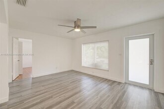 638 SW 5th Ave in Fort Lauderdale, FL - Building Photo - Building Photo