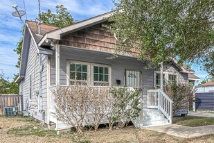 4813 Pederson St in Houston, TX - Building Photo