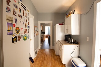 1100 15th Ave SE, Unit Lower Unit in Minneapolis, MN - Building Photo - Building Photo