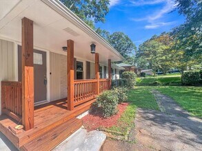 2473 Harwood Dr in East Point, GA - Building Photo - Building Photo