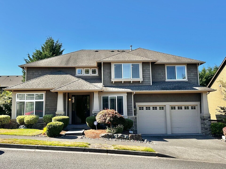 16649 NE 120th St in Redmond, WA - Building Photo