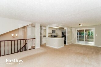 330 Hembree Forest Cir in Roswell, GA - Building Photo - Building Photo