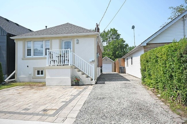 property at 1072 Alexandra Av
